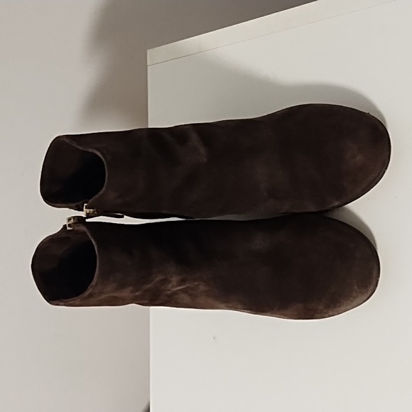 - Lord & Taylor 424 Fith Elyssa Suede Ankle Boots#Clearance#Lastprice#No o… - Picture 2 of 7